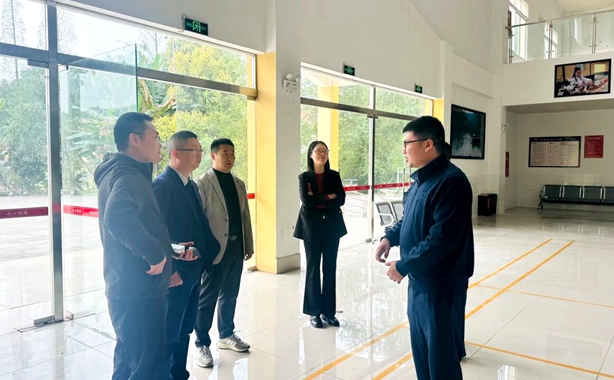 建言献策助发展 会长张志龙赴石桥镇共话高质量未来